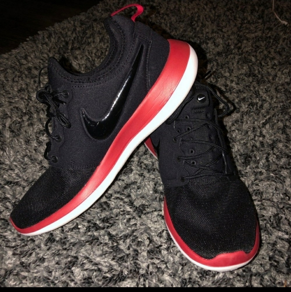 Nike Running Shoes Sun Red Black 8.5